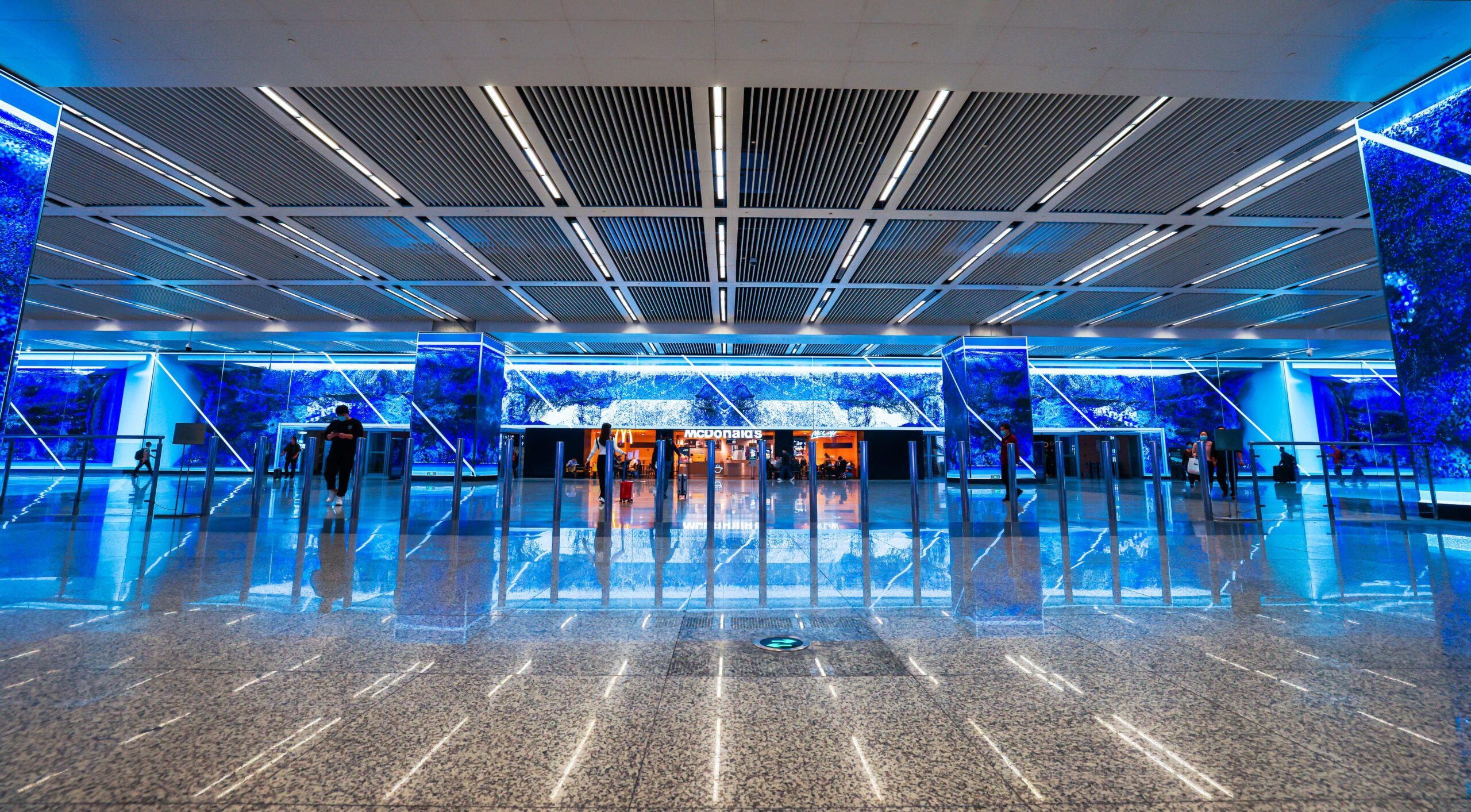 OXO City LED Display Installation at Shanghai Hongqiao Airport (상해공항 LED전광판)-03