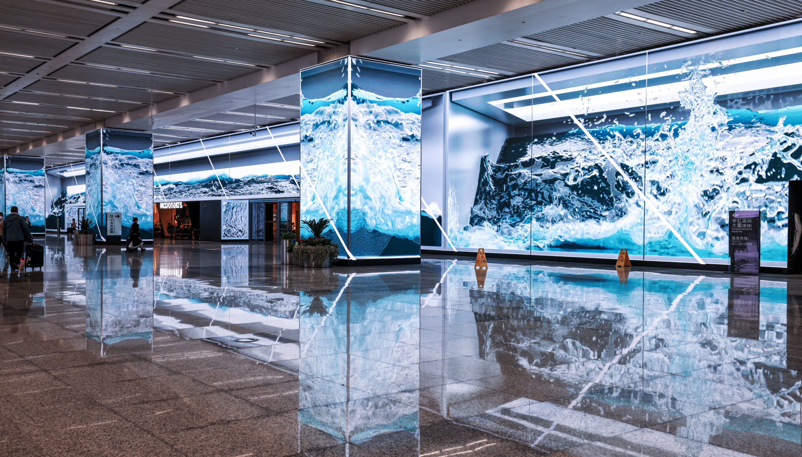 OXO City LED Display Installation at Shanghai Hongqiao Airport (상해공항 LED전광판)-02