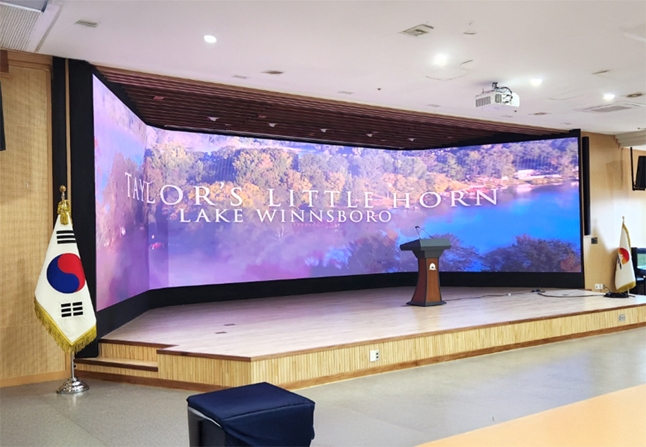 김천시청 강당 고해상도 LED전광판-05