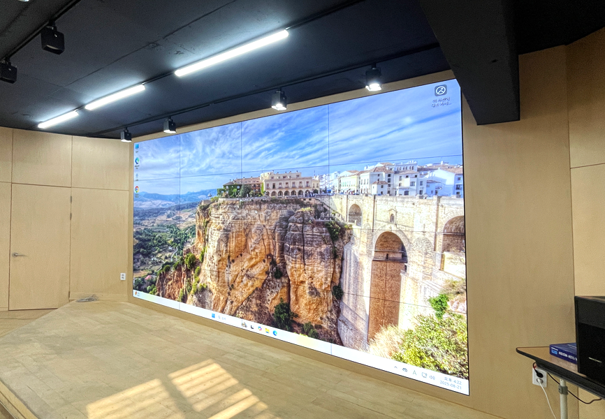 인천동명초등학교 제로베젤 비디오월(4X4)-04