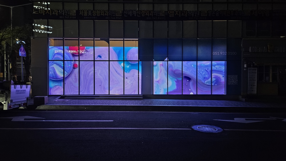 전면 유리창 대형 LED 통합 구축 사례-03