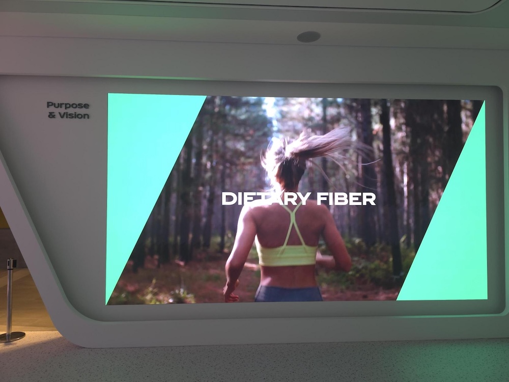 기술을 ‘보여주는 것’에서 ‘경험하는 것’으로, 몰입형 LED 디스플레이-03