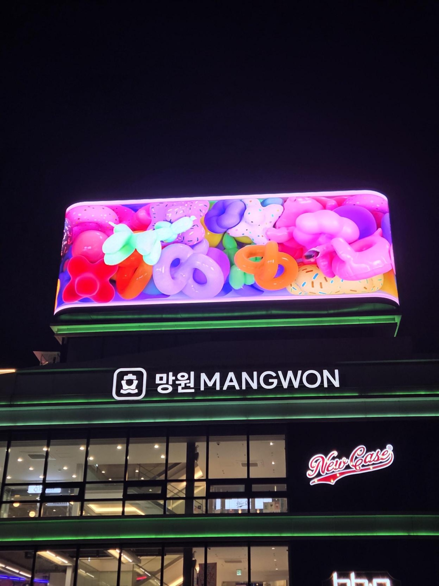 곡면 전광판으로 완성된 한강버스 선착장 LED-06